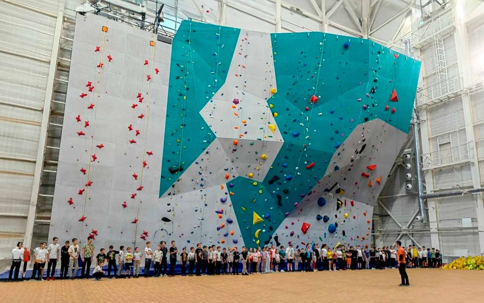 Левая картинка